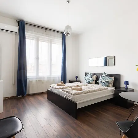 Adorable And Charming 2Br In City Center, Astoria Budapest Exterior photo