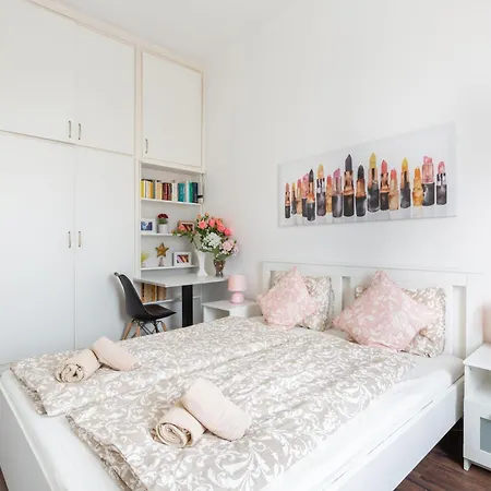 Adorable And Charming 2Br In City Center, Astoria Budapest Exterior photo