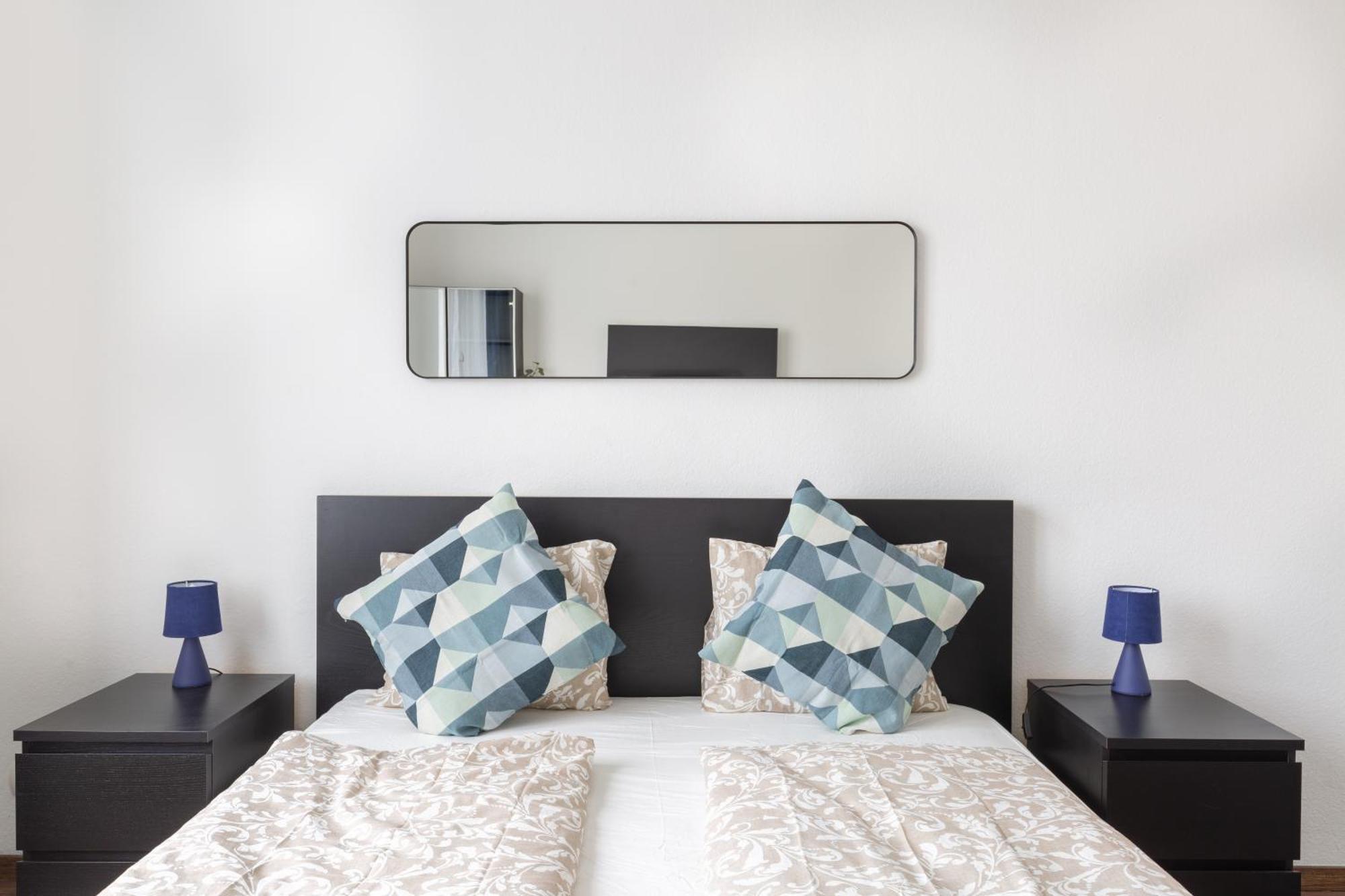Adorable And Charming 2br In Center, Astoria Budapest