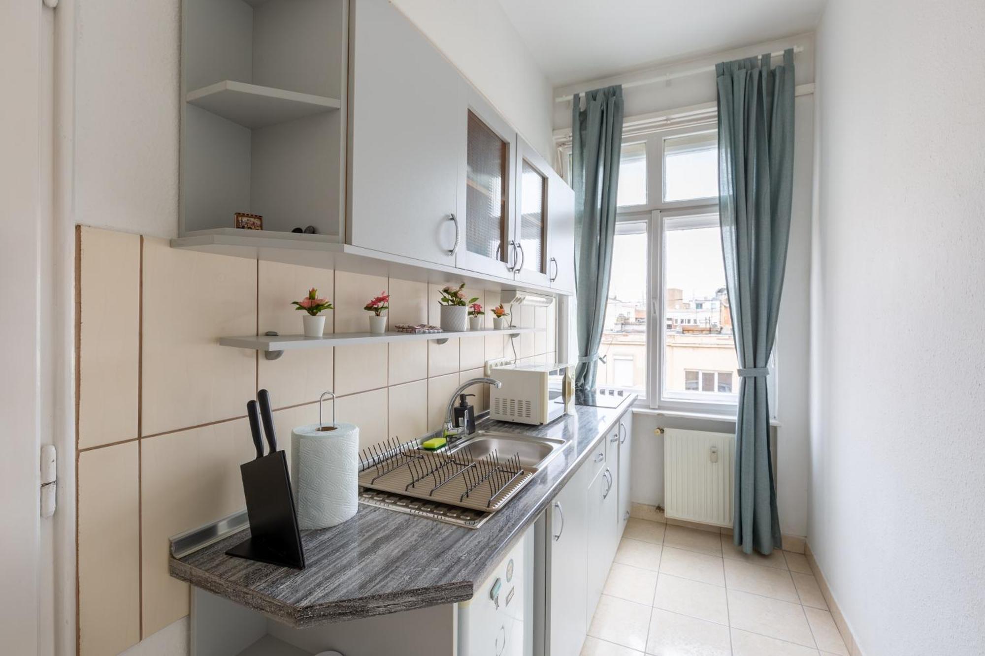 Adorable And Charming 2br In Center, Astoria * בודפשט